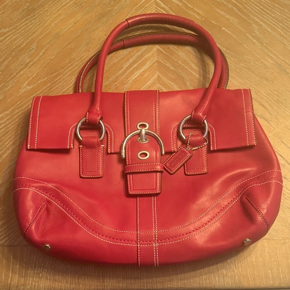 Coach Handbags - Vintage Coach Hampton Soho Satchel